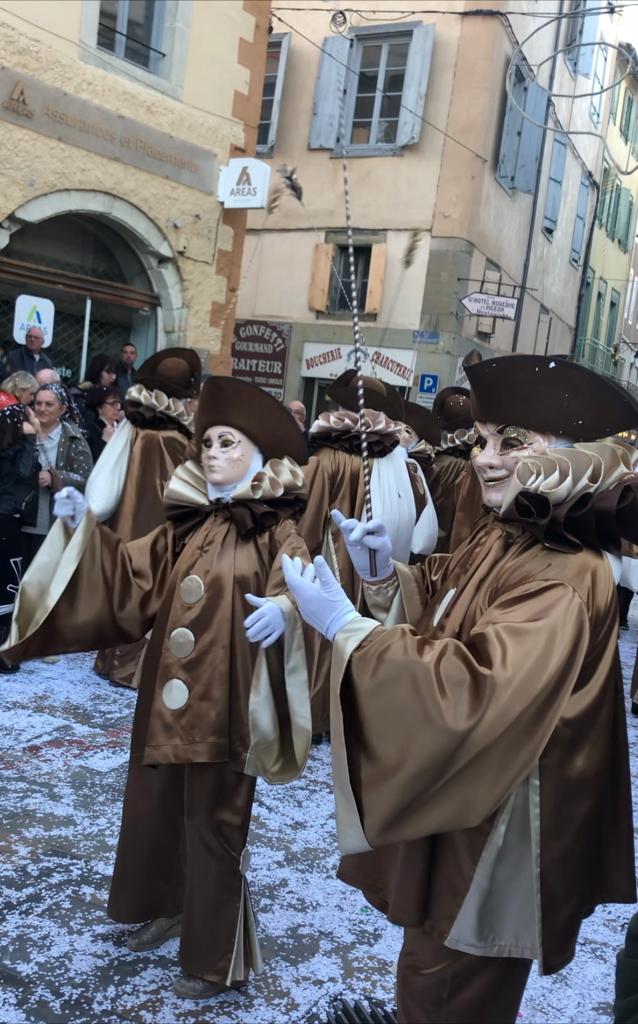 Excursion Aud’Étour : plongez dans les mystères et les danses du Carnaval de Limoux